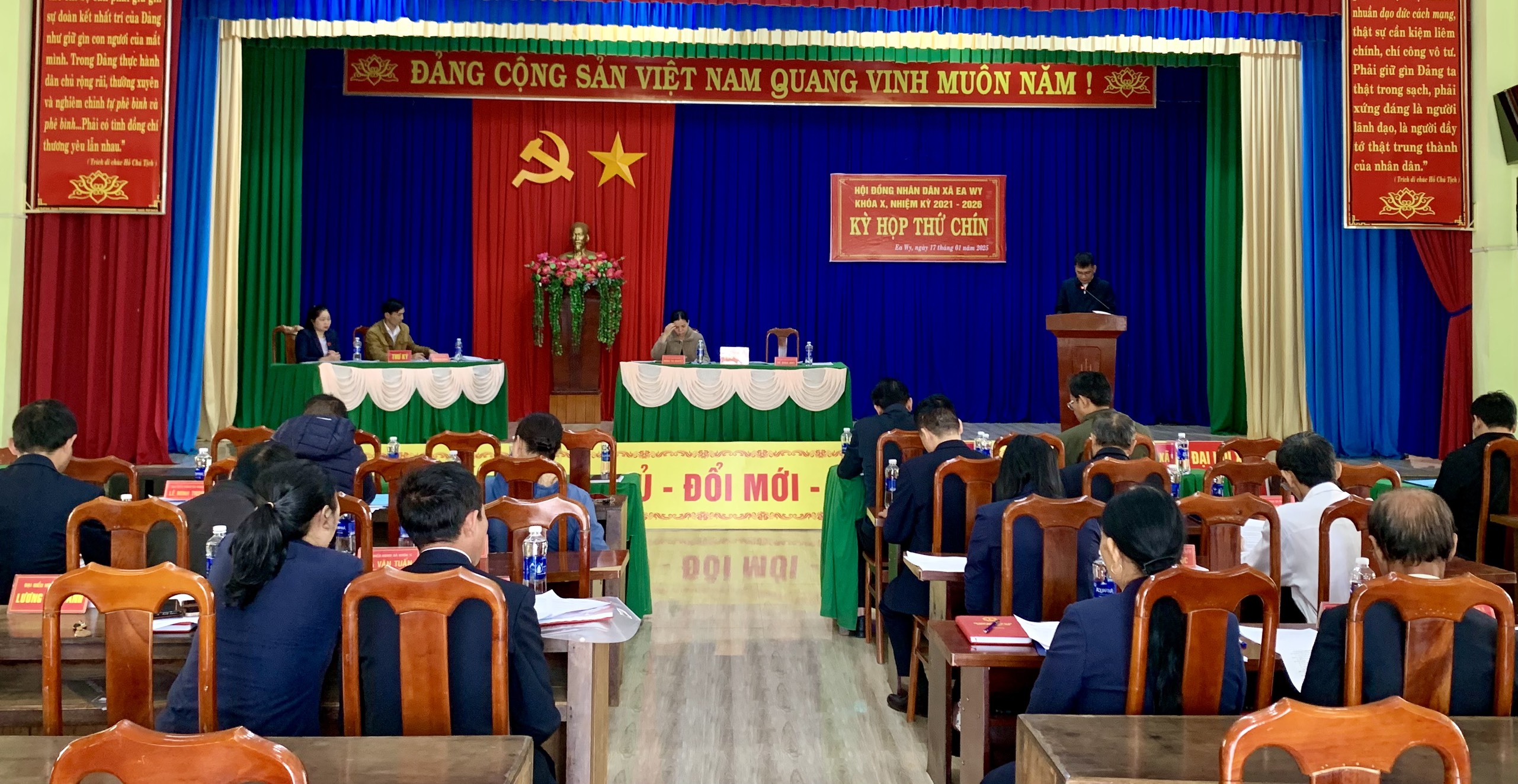 Kỳ họp thứ 9, Hội đồng nhân xã Ea Wy khóa X, nhiệm kỳ 2021-2026