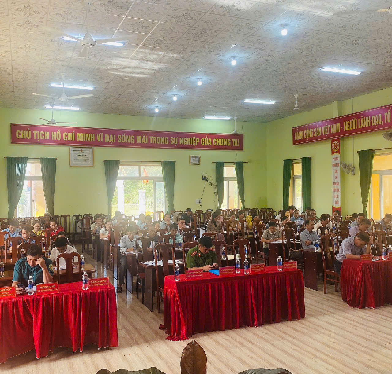 XÃ EA WY TỔ CHỨC HỘI NGHỊ HƯỞNG ỨNG NGÀY PHÁP LUẬT VÀ TẬP HUẤN VỀ TẢO HÔN, HÔN NHÂN CẬN HUYẾT THỐNG