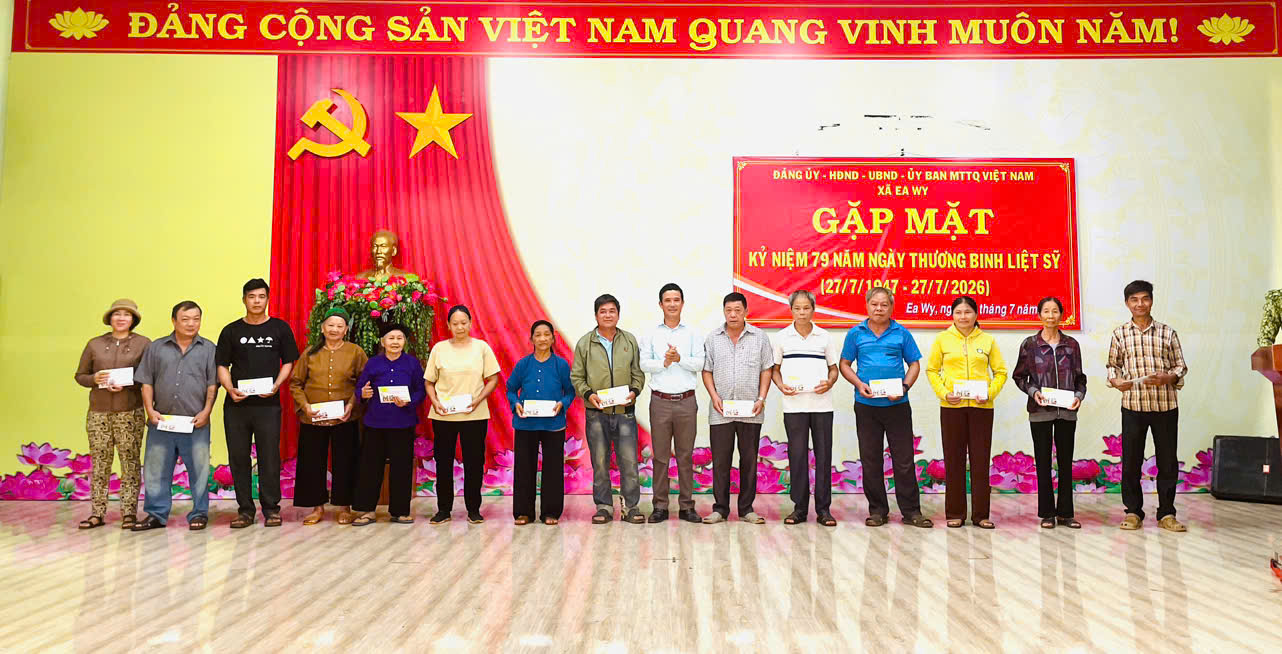 Xã Ea Wy tổ chức gặp mặt nhân kỷ niệm 79 năm ngày Thương binh- Liệt sĩ (27/7/1947-27/7/2026)