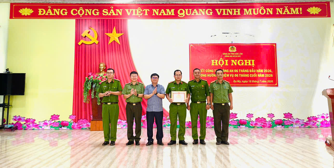 Công an xã  Ea Wy tổ chức Hội nghị sơ kết công tác Công an 6 tháng đầu năm, triển khai nhiệm vụ trong 6 tháng cuối năm 2026