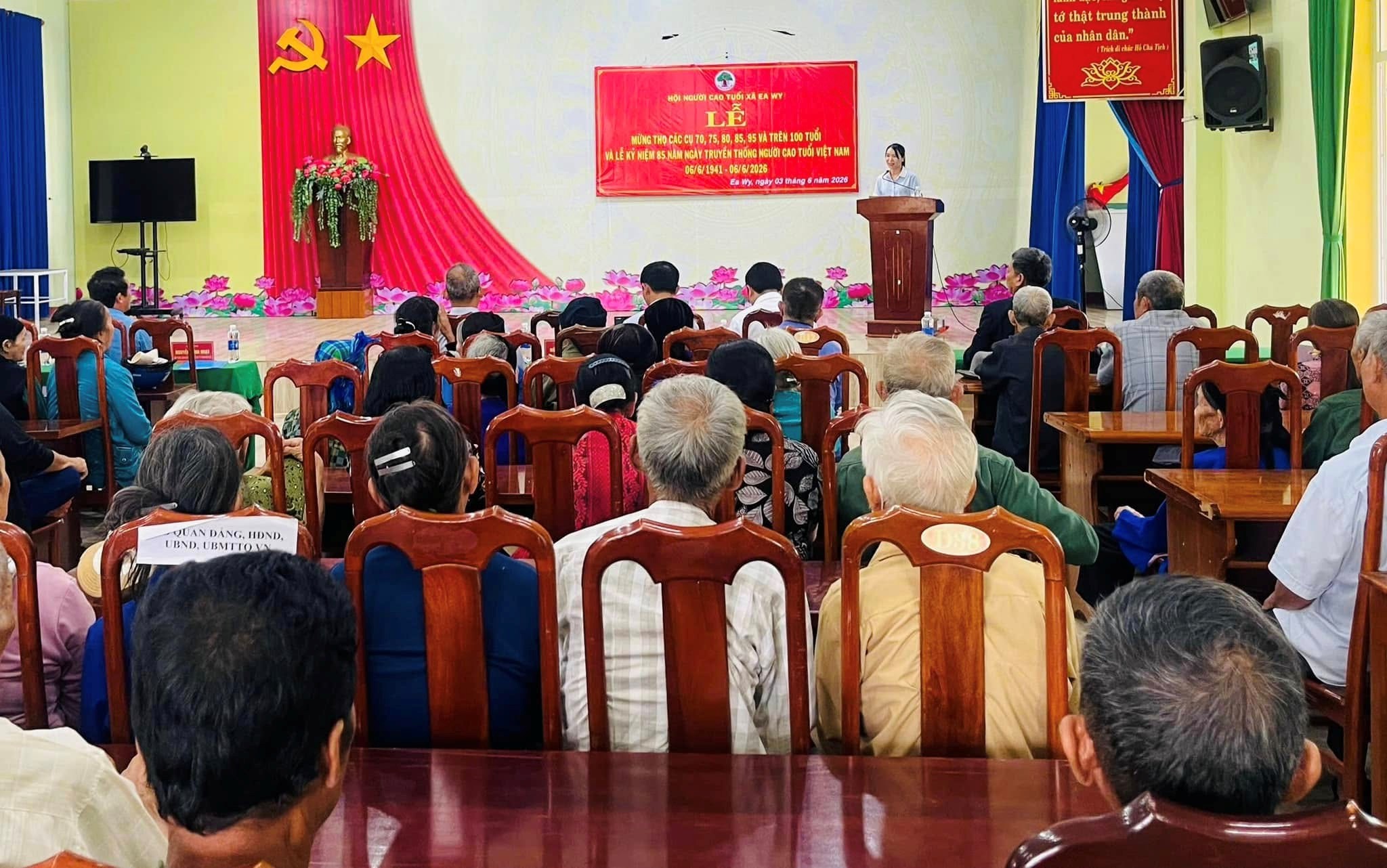 UBND xã Ea Wy tổ chức Lễ mừng thọ cho người cao tuổi nhân dịp kỷ niệm 85 năm ngày truyền thống người cao tuổi Việt Nam (6/6/1941-6/6/2026)
